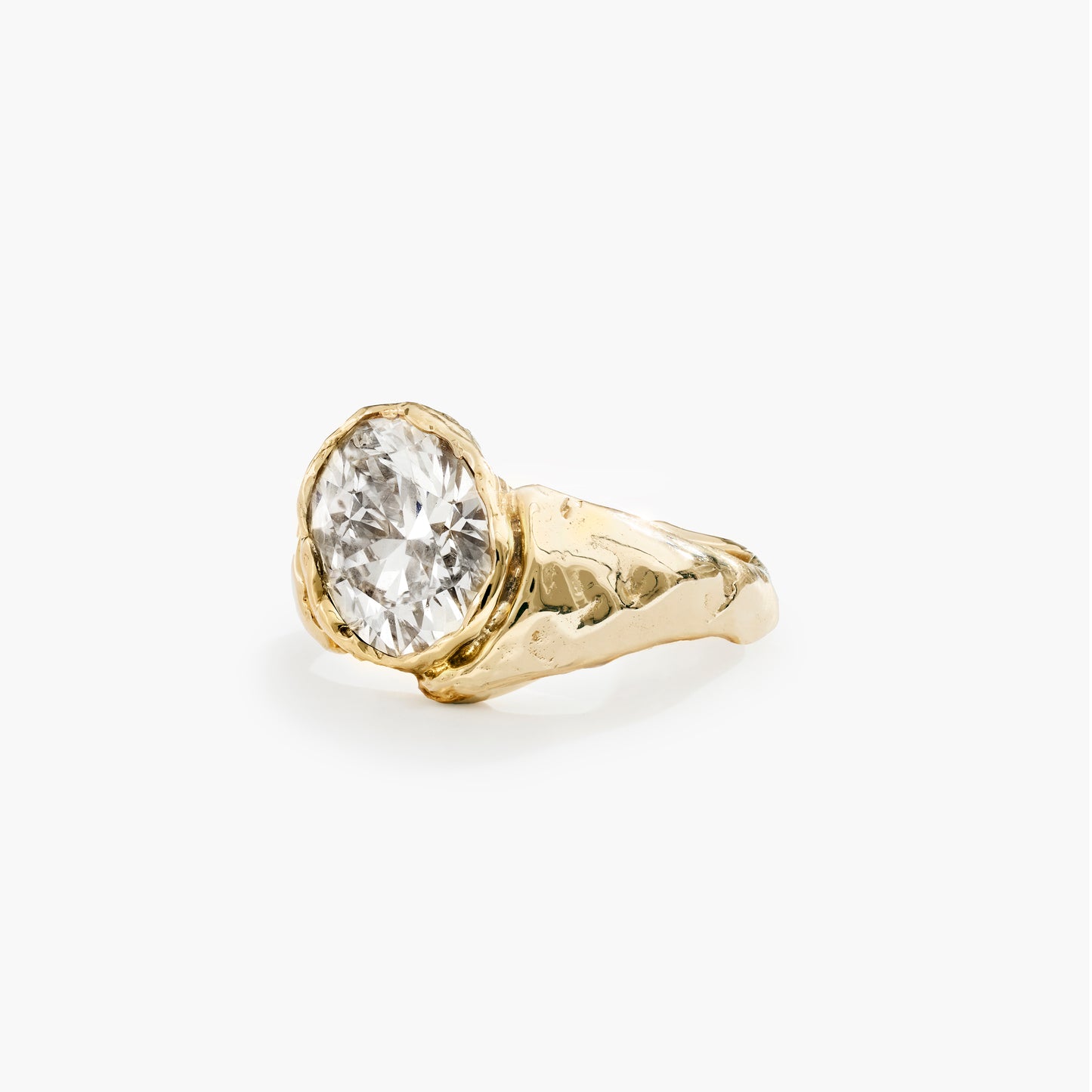 EVOKE OVAL DIAMOND PINKY RING