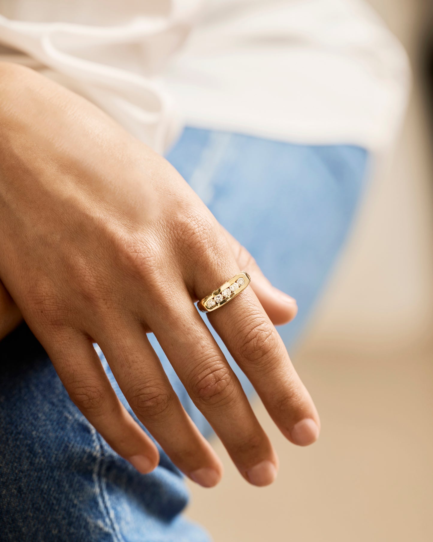 EVOKE RING BOLD