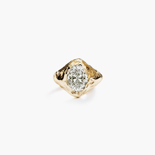 ALFA OVAL DIAMOND RING