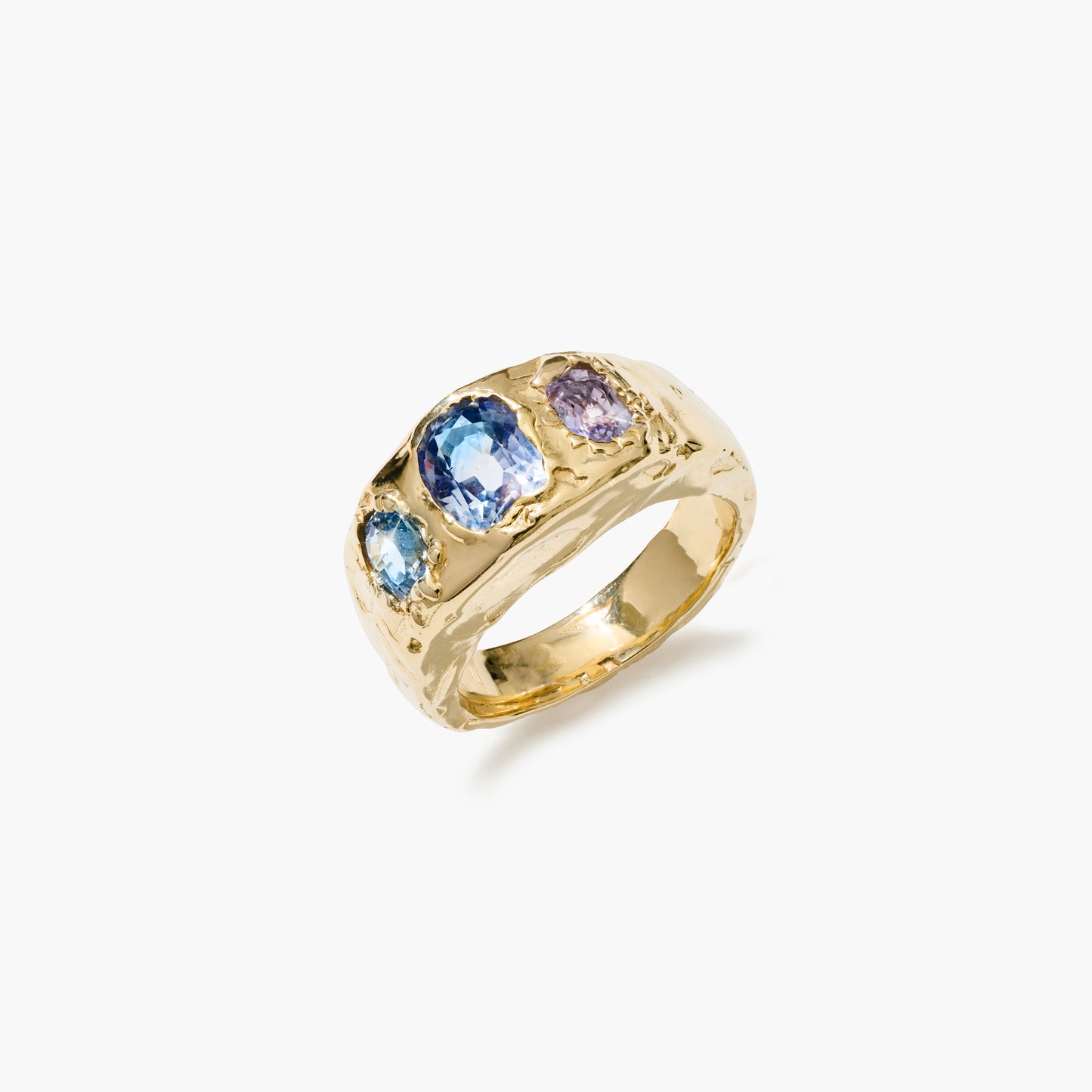 VOYAGE RING BOLD, BLUE SAPPHIRES