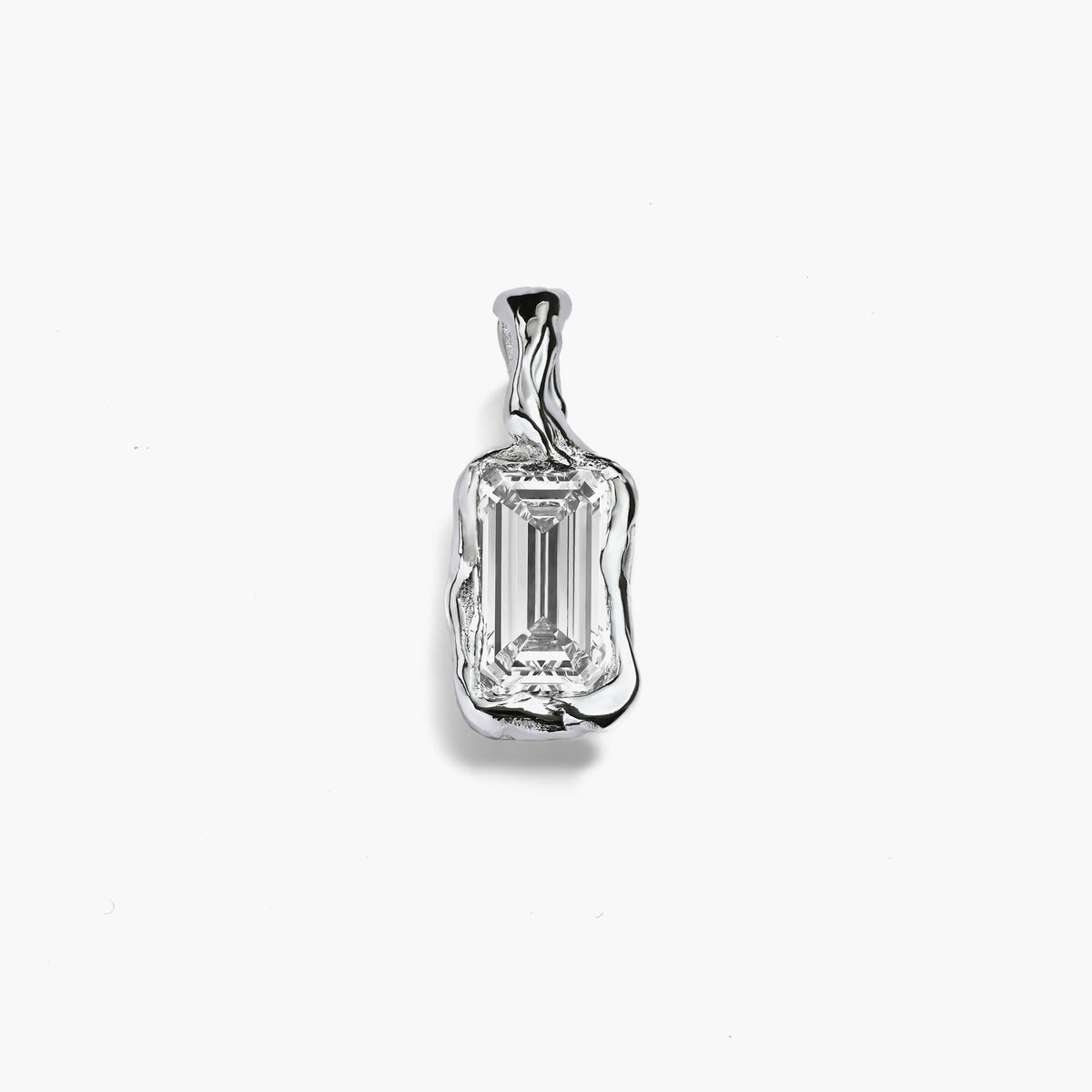 DÉCO BAGUETTE DIAMOND PENDANT
