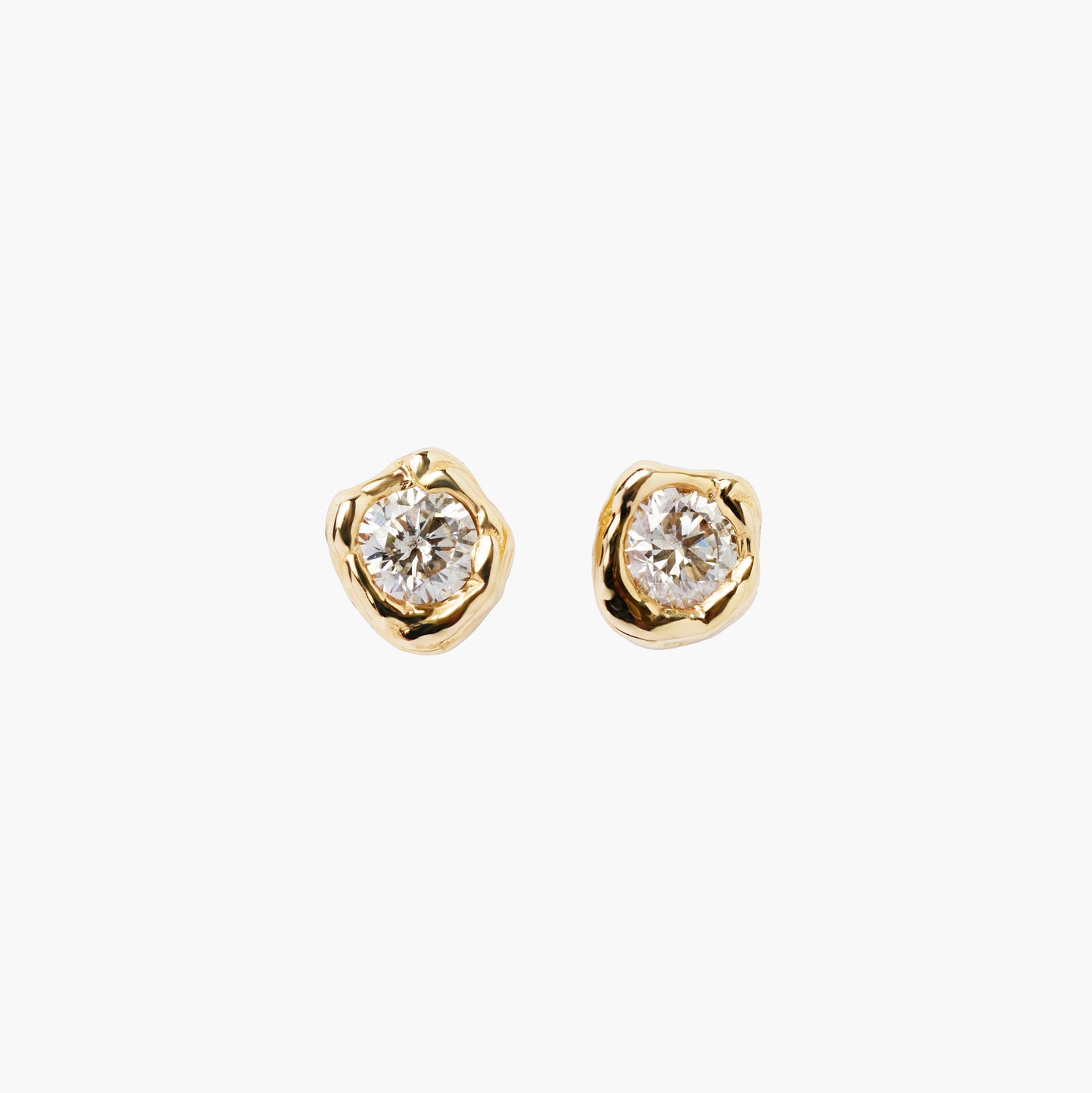 ALFA DIAMOND EAR STUDS MEDIUM